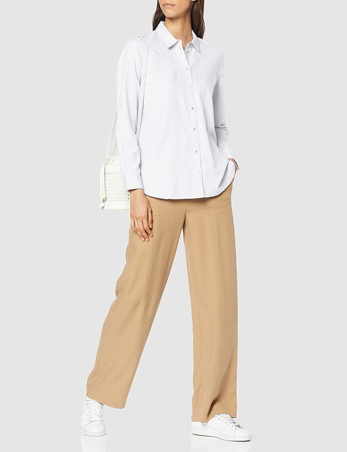 Cliomakeup-look-con-camicia-inverno-2021-2-esprit-camicia-bianca