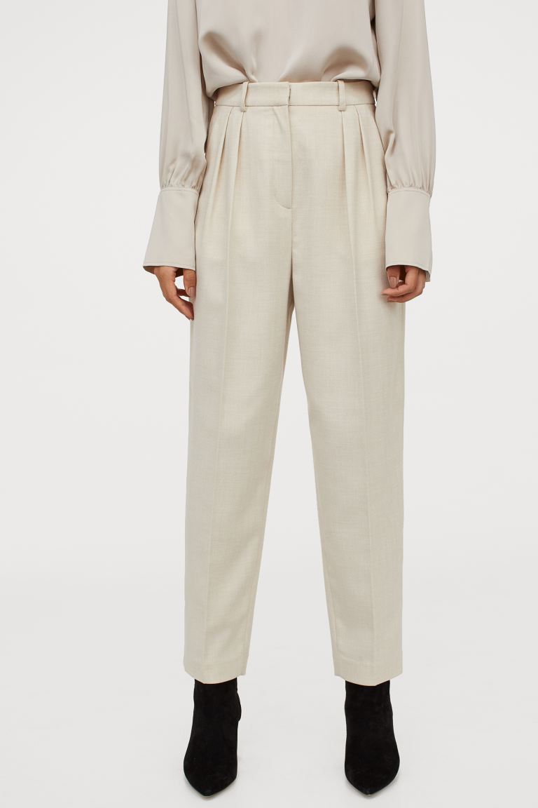 Cliomakeup-pantaloni-a-vita-alta-primavera-2021-hm-Pantaloni-eleganti-beige-chiaro