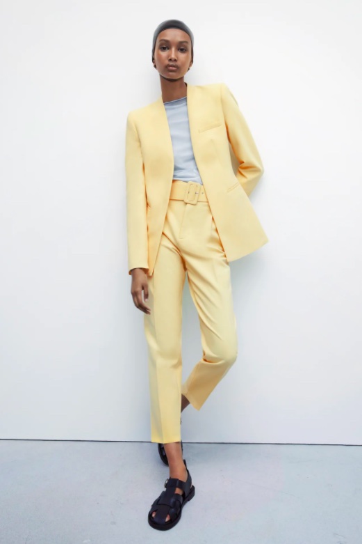 Cliomakeup-pantaloni-a-vita-alta-primavera-2021-zara-pantaloni-cintura-gialli