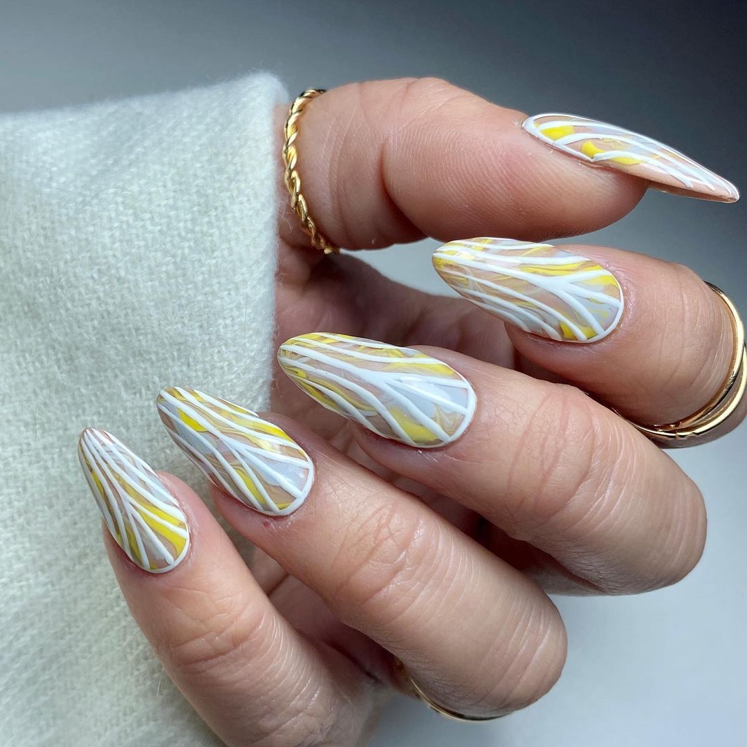 cliomakeup-nail-art-pantone-2021-4-striature
