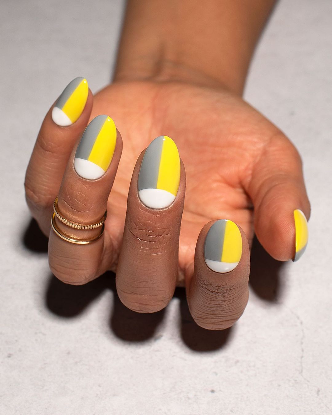 cliomakeup-nail-art-pantone-2021-7-trecolori