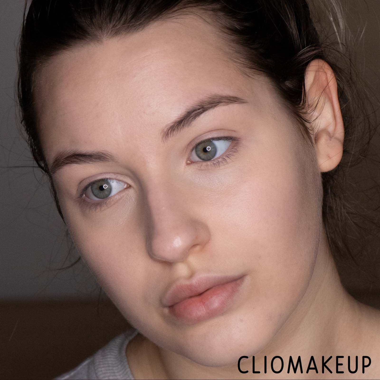 cliomakeup-recensione-cipria-Revolution-Pro-Loose-Finishing-Powder-11