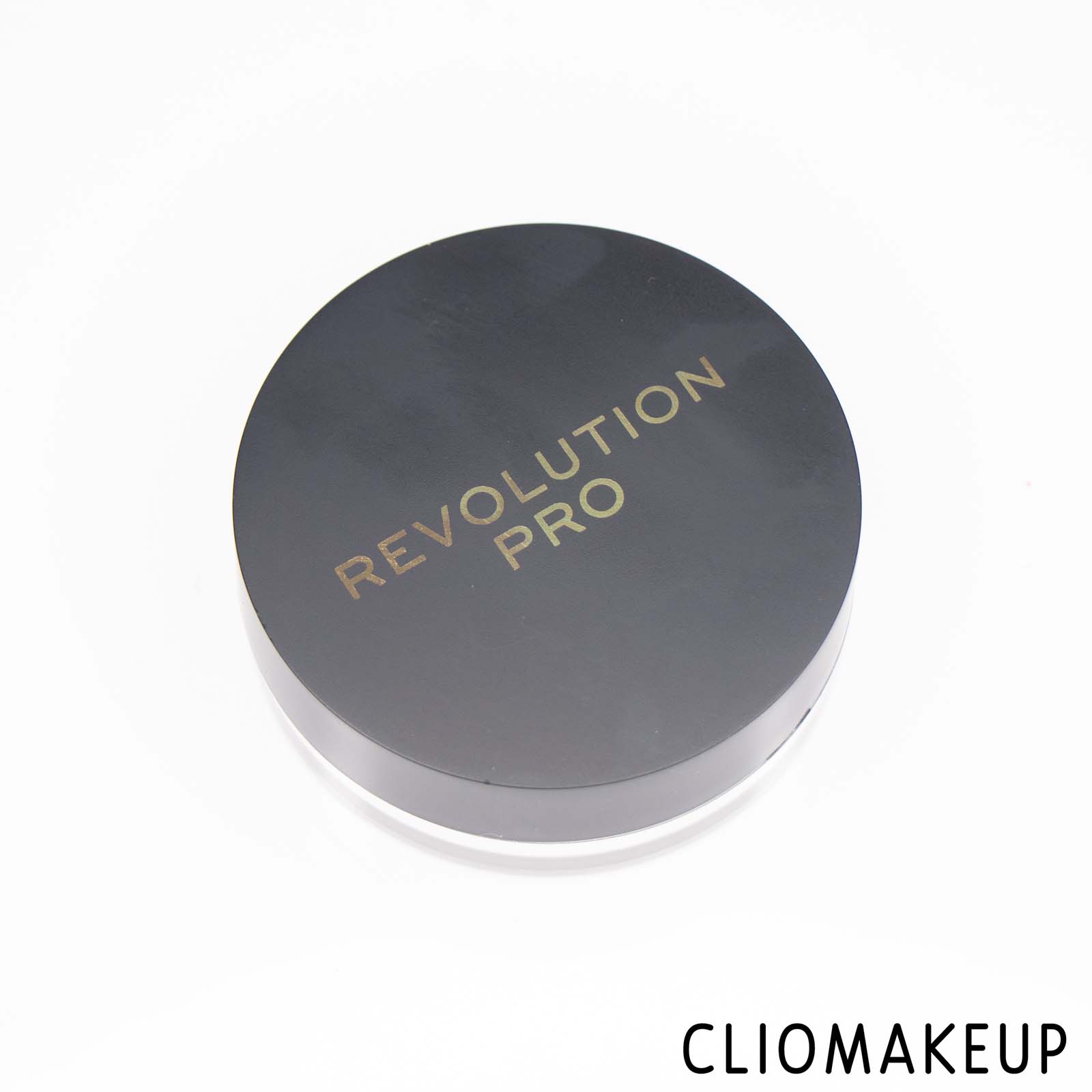cliomakeup-recensione-cipria-Revolution-Pro-Loose-Finishing-Powder-2