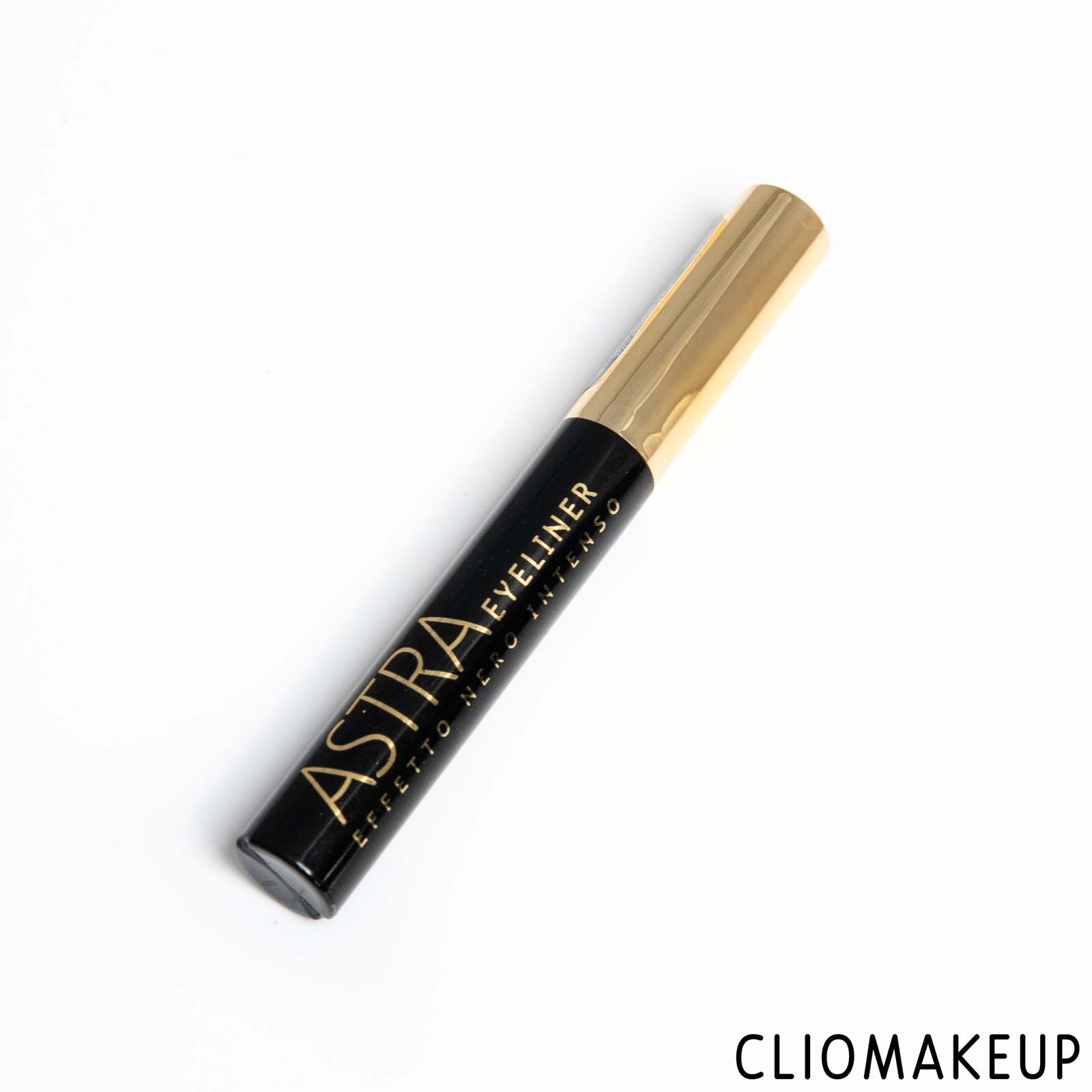cliomakeup-recensione-eyeliner-astra-eyeliner-effetto-nero-intenso-2