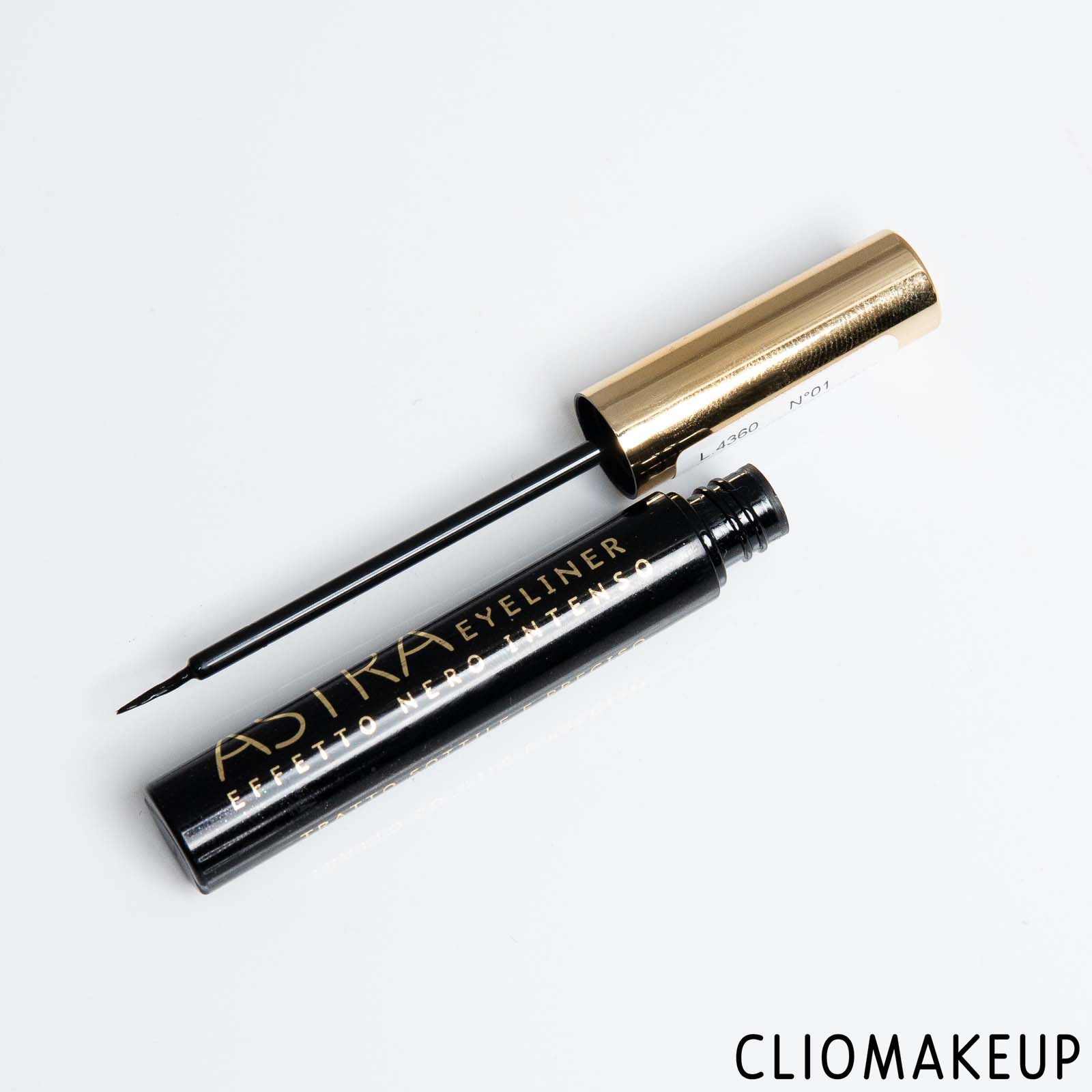 cliomakeup-recensione-eyeliner-astra-eyeliner-effetto-nero-intenso-4