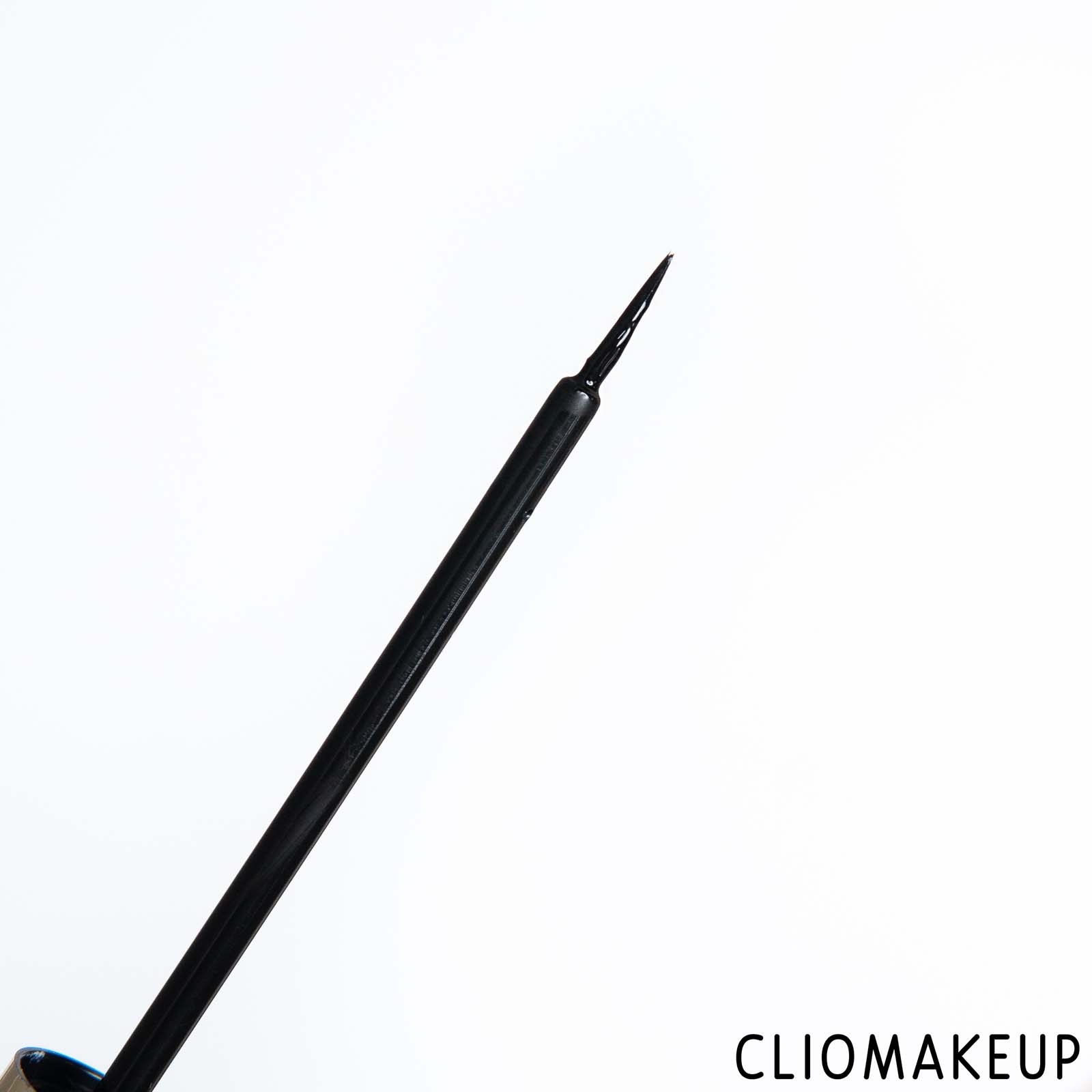 cliomakeup-recensione-eyeliner-astra-eyeliner-effetto-nero-intenso-5
