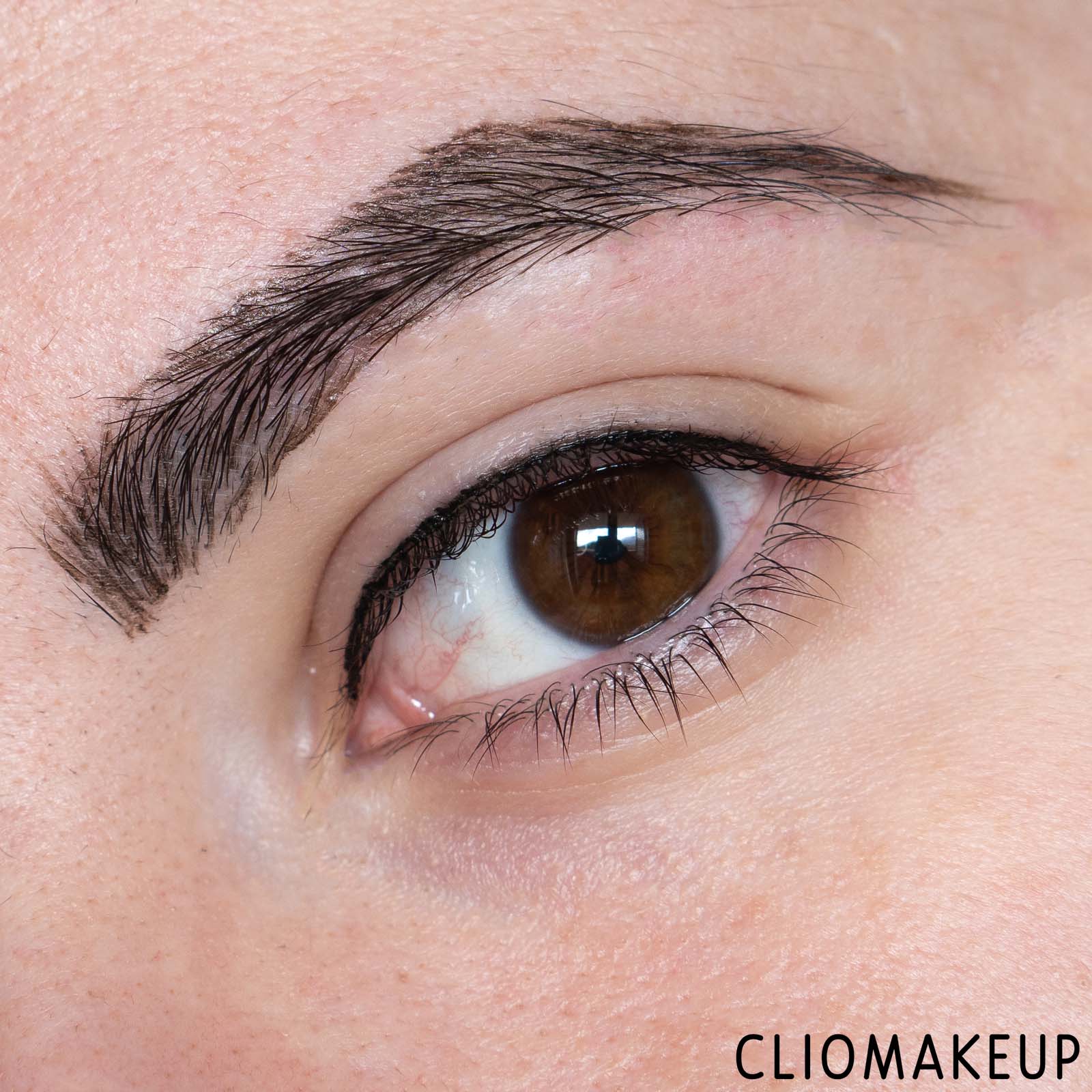 cliomakeup-recensione-eyeliner-astra-eyeliner-effetto-nero-intenso-8