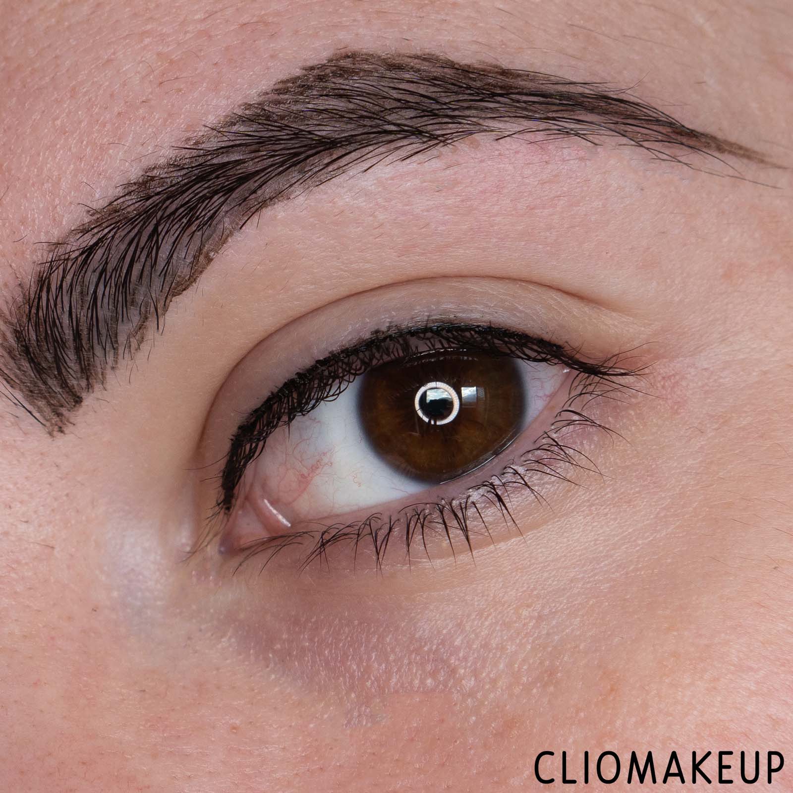 cliomakeup-recensione-eyeliner-astra-eyeliner-effetto-nero-intenso-9