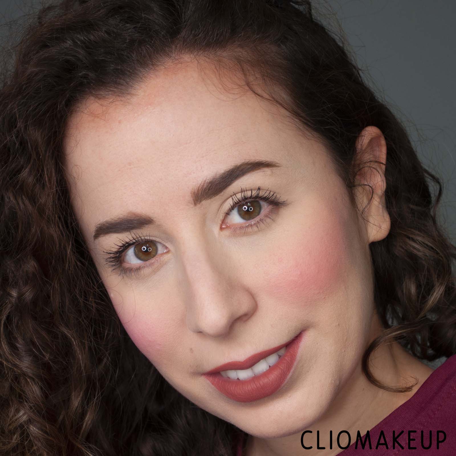 cliomakeup-recensione-fondotinta-huda-beauty-fauxfilter-luminous-matte-full-coverage-liquid-foundation-15