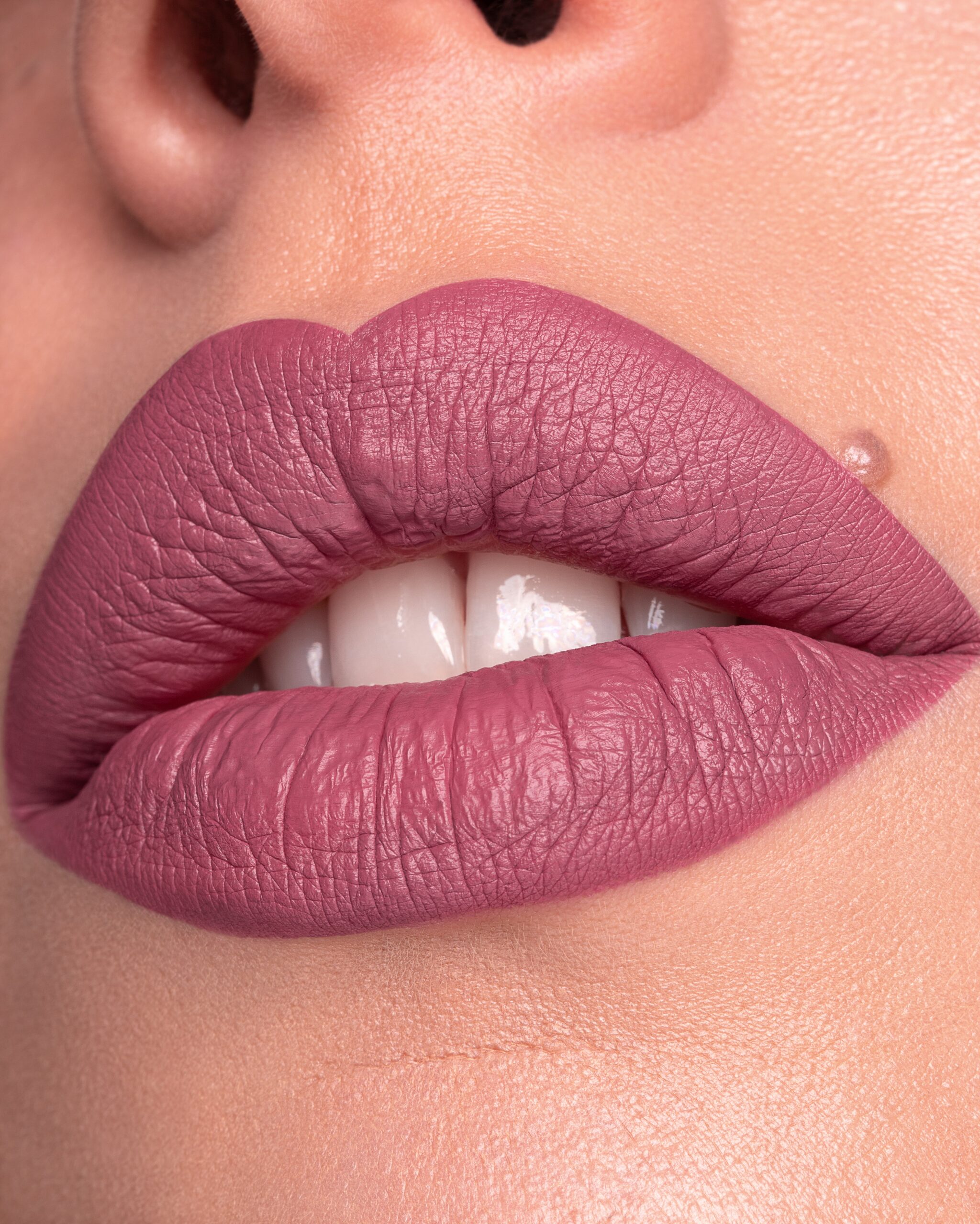 Cliomakeup-rossetti-liquidi-liquidlove-stranger-spring-closeup