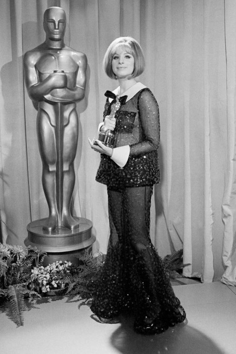 cliomakeup-Abiti-più-belli-red carpet-18-Barbra Streisand
