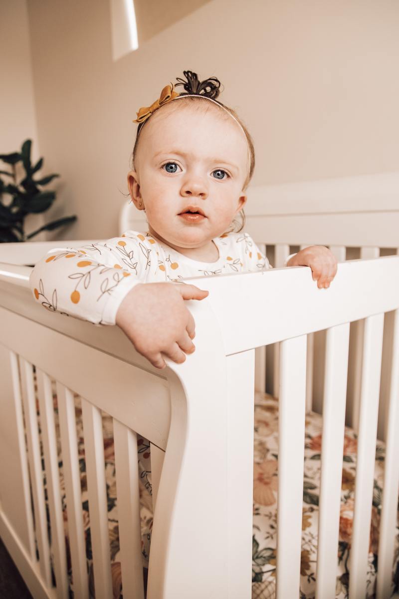 cliomakeup-culla-cosleeping-bambino-in-piedi