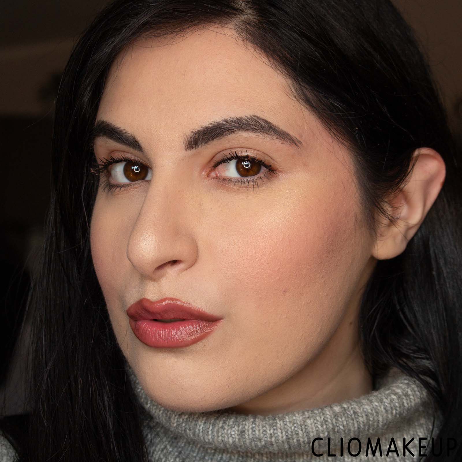 cliomakeup-recensione-balsamo-labbra-too-faced-peach-bloom-color-blossoming-lip-balm-15