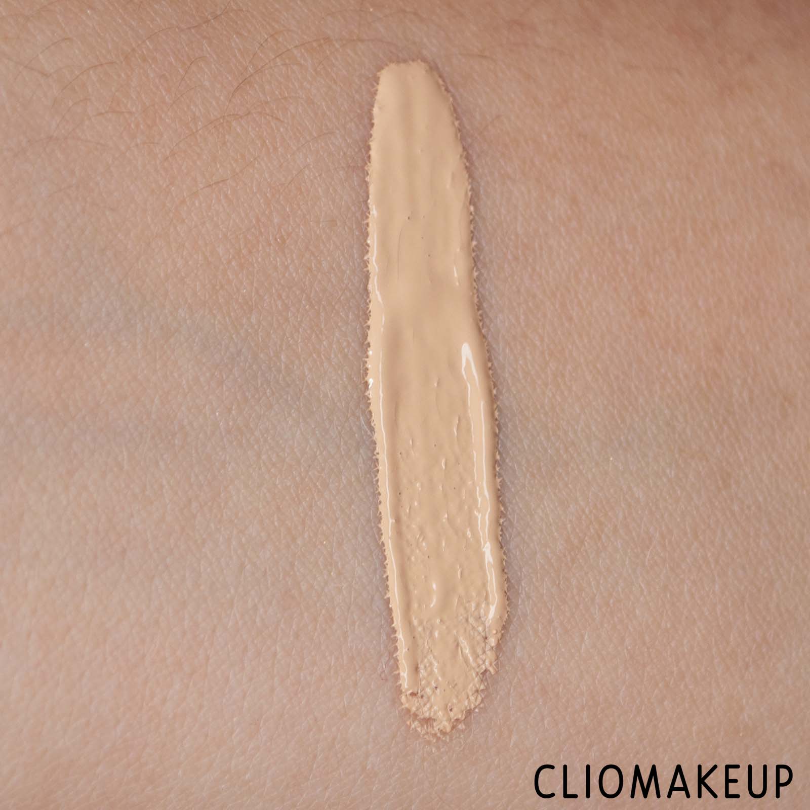 cliomakeup-recensione-correttore-wycon-lilitech-invasion-beat-the-dark-liquid-concealer-7