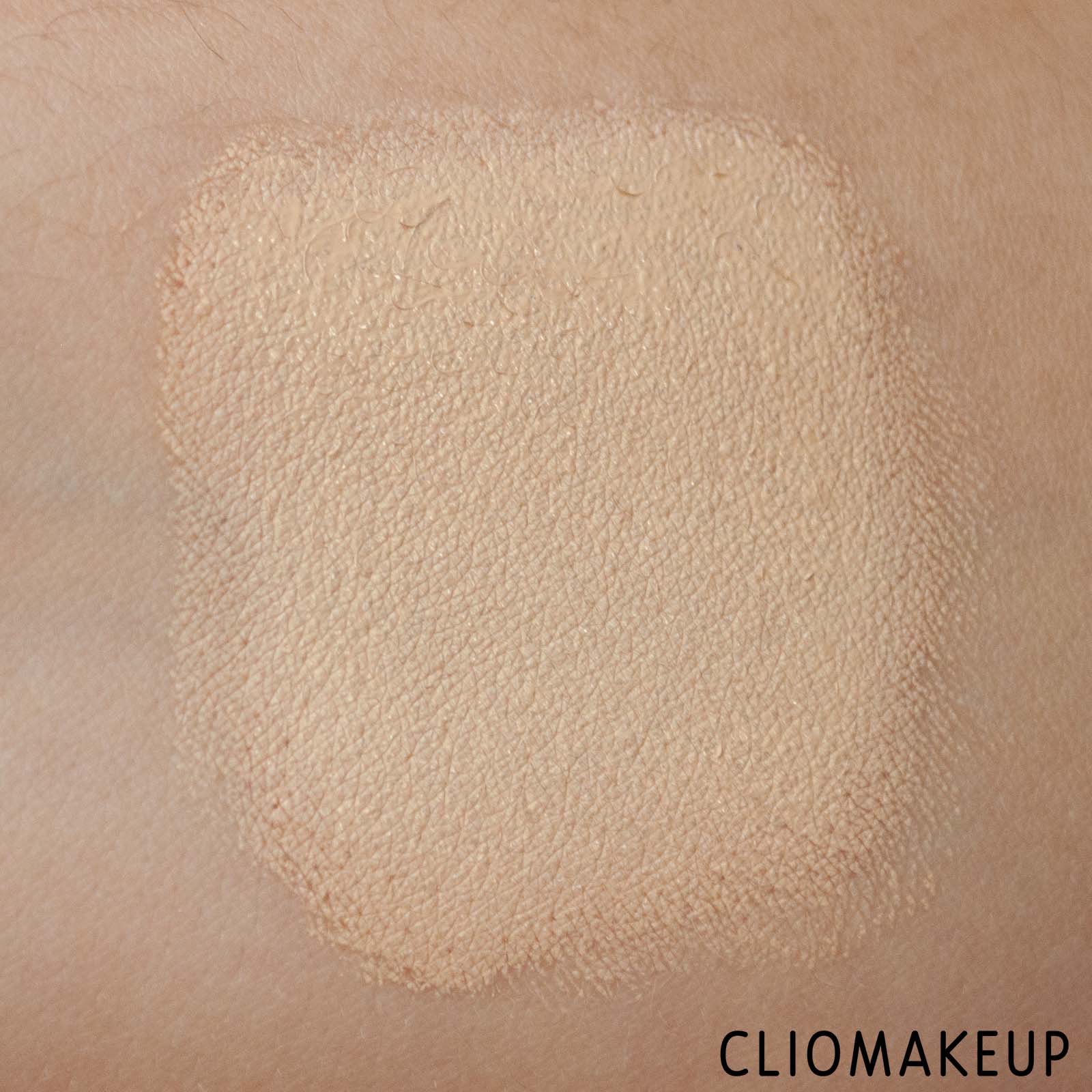 cliomakeup-recensione-correttore-wycon-lilitech-invasion-beat-the-dark-liquid-concealer-8