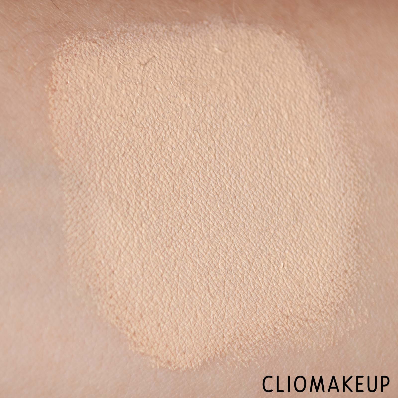cliomakeup-recensione-correttore-wycon-lilitech-invasion-beat-the-dark-liquid-concealer-9