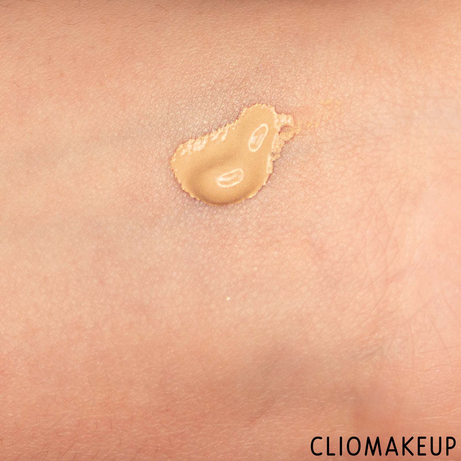 cliomakeup-recensione-fondotintal-oreal-infaillible-24h-matte-cover-7