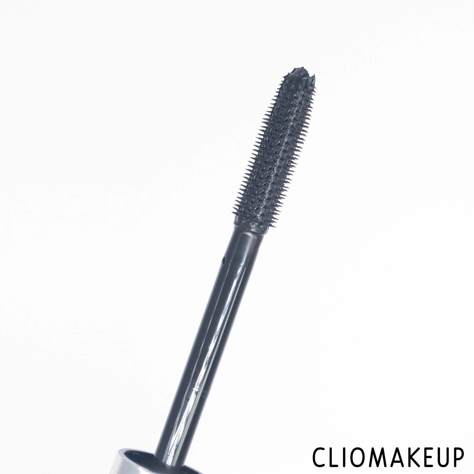 cliomakeup-recensione-mascara-benefit-theyre-real-magnet-mascara-ultra-allungante-5