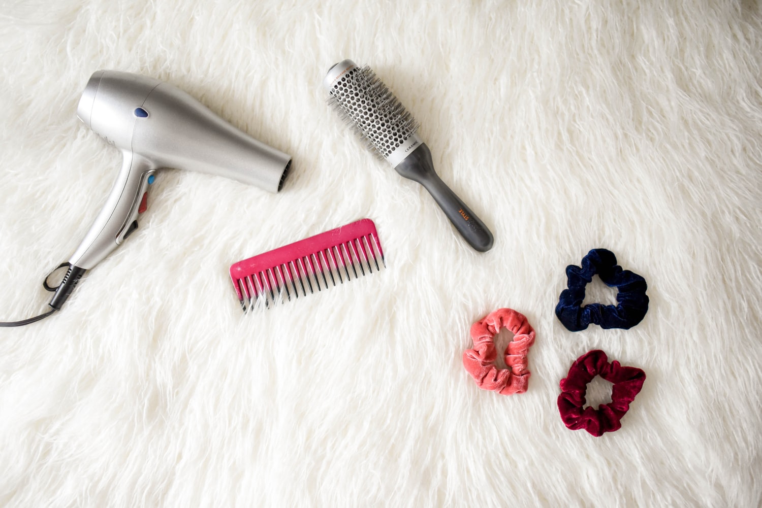cliomakeup-Piastre-arricciacapelli-5-accessori