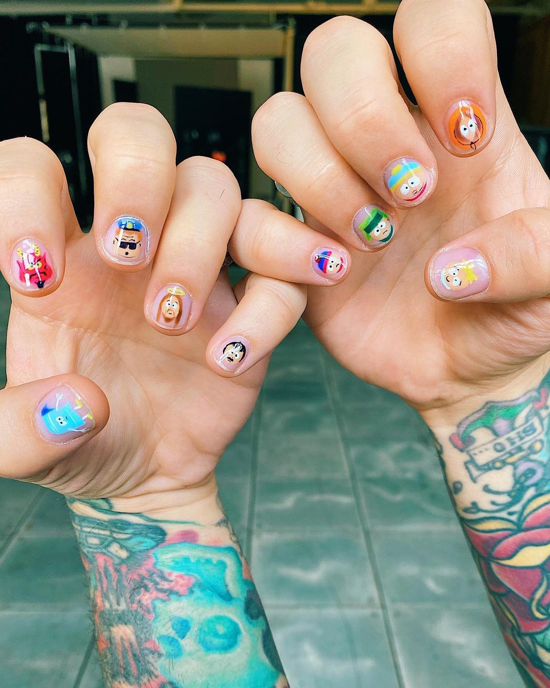 cliomakeup-fedez-smalti-3-unghie