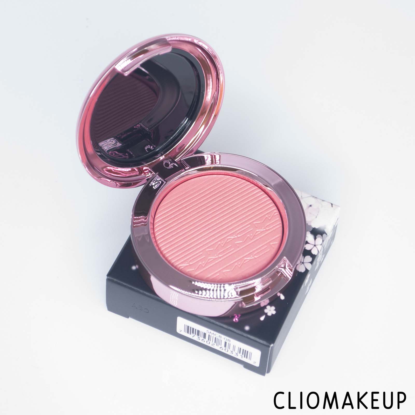 cliomakeup-recensione-blush-mac-black-cherry-extra-dimension-blush-5