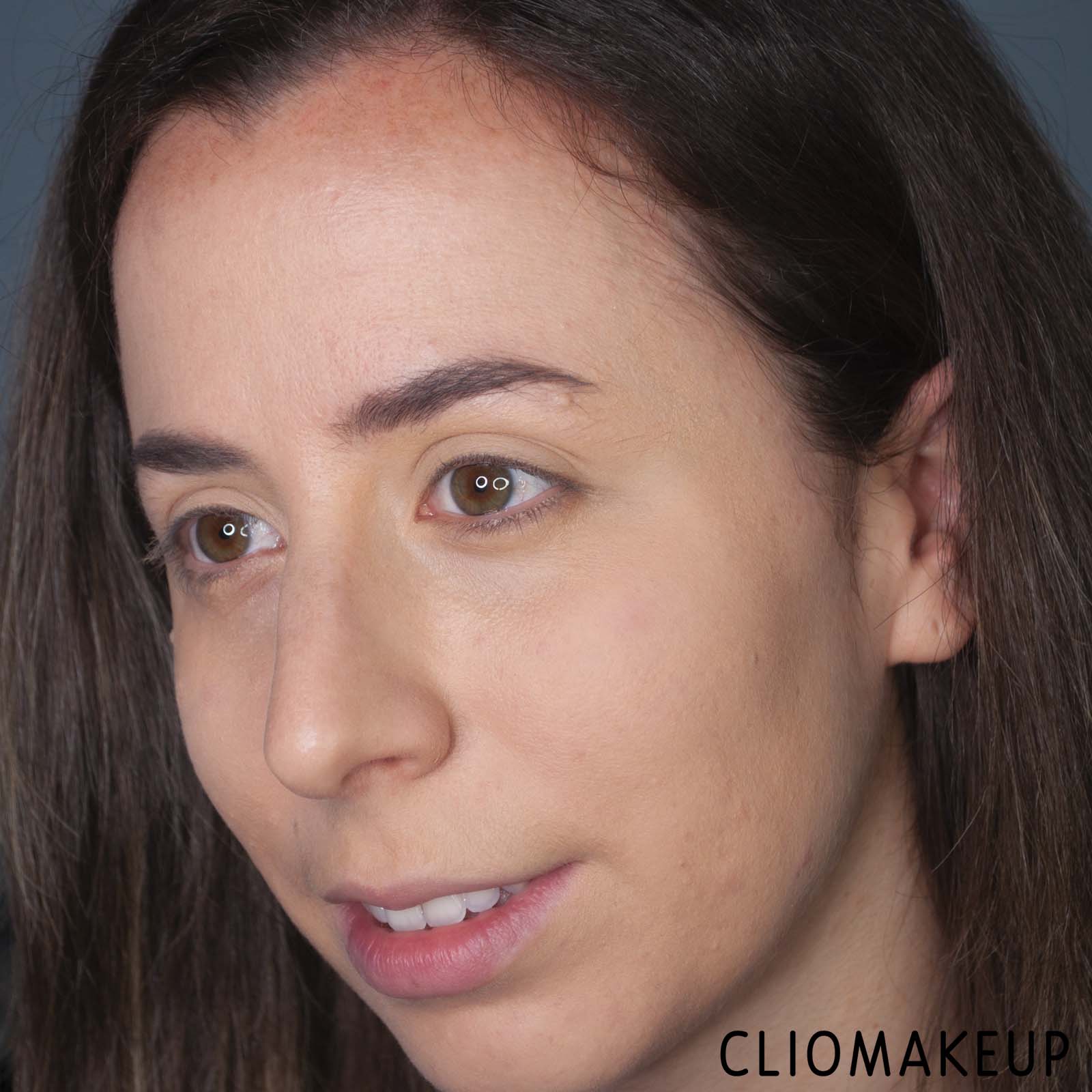 cliomakeup-recensione-cipria-shiseido-synchro-skin-invisible-silk-loose-powder-11