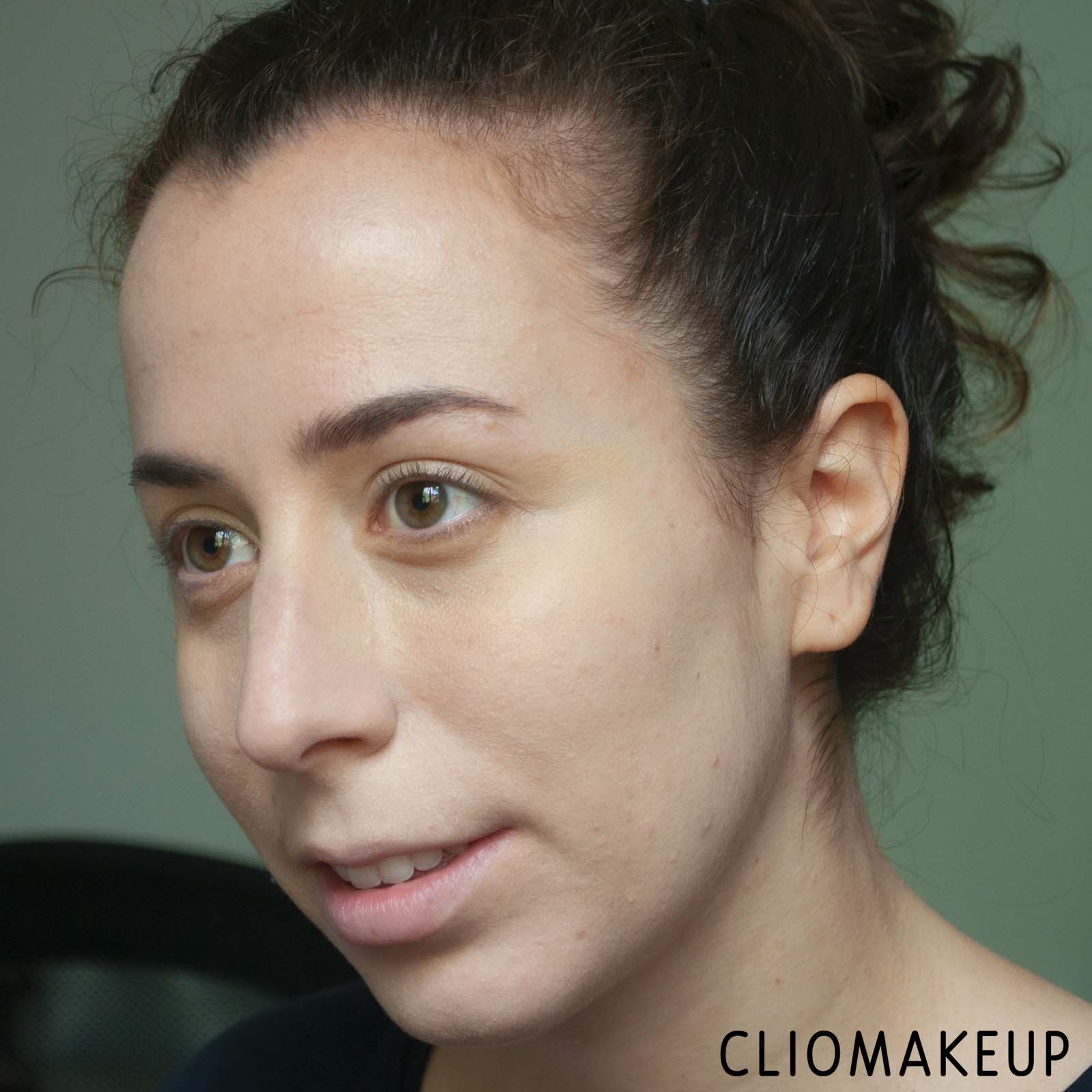 cliomakeup-recensione-fondotinta-fenty-beauty-eaze-drop-blurring-skin-tint-12