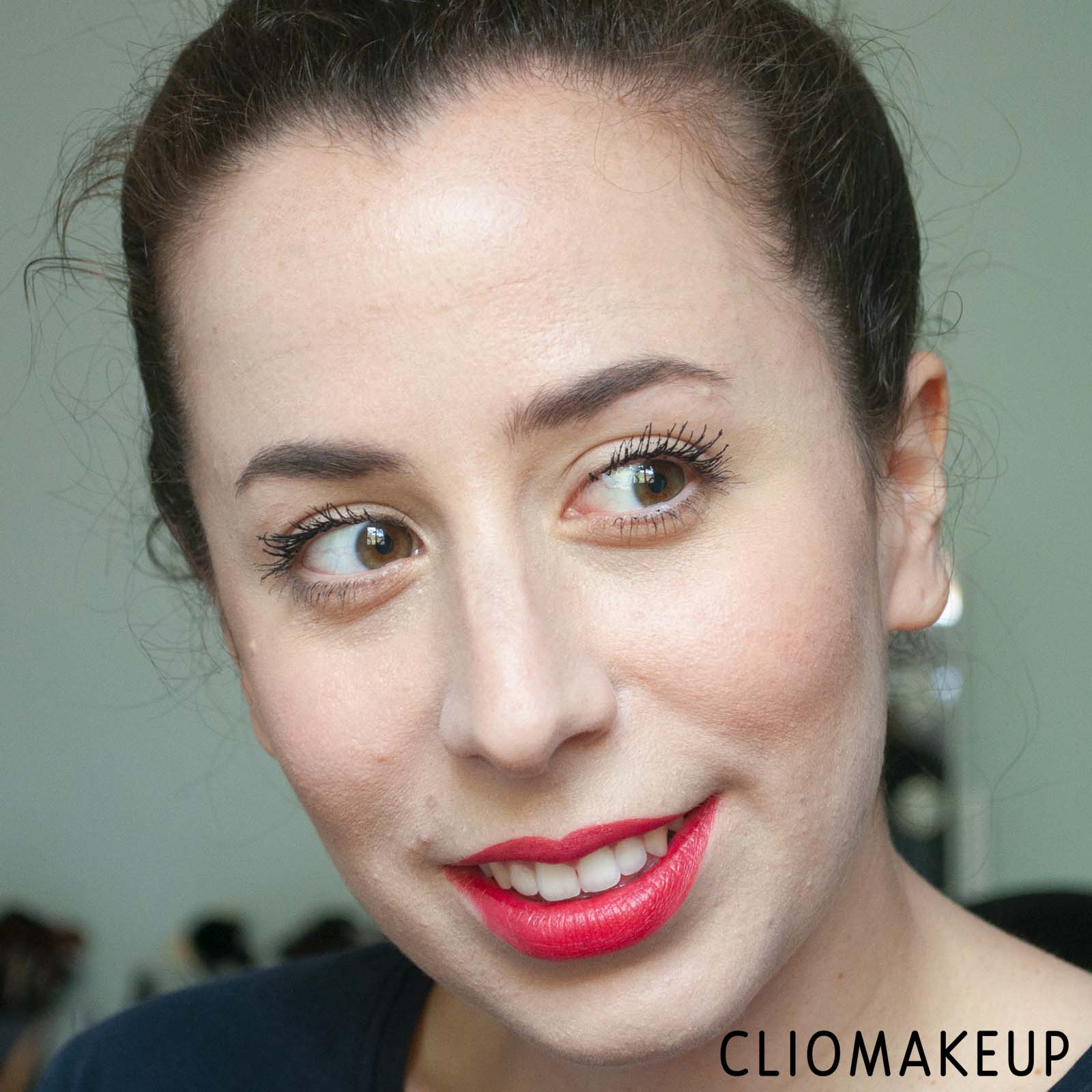 cliomakeup-recensione-fondotinta-fenty-beauty-eaze-drop-blurring-skin-tint-14