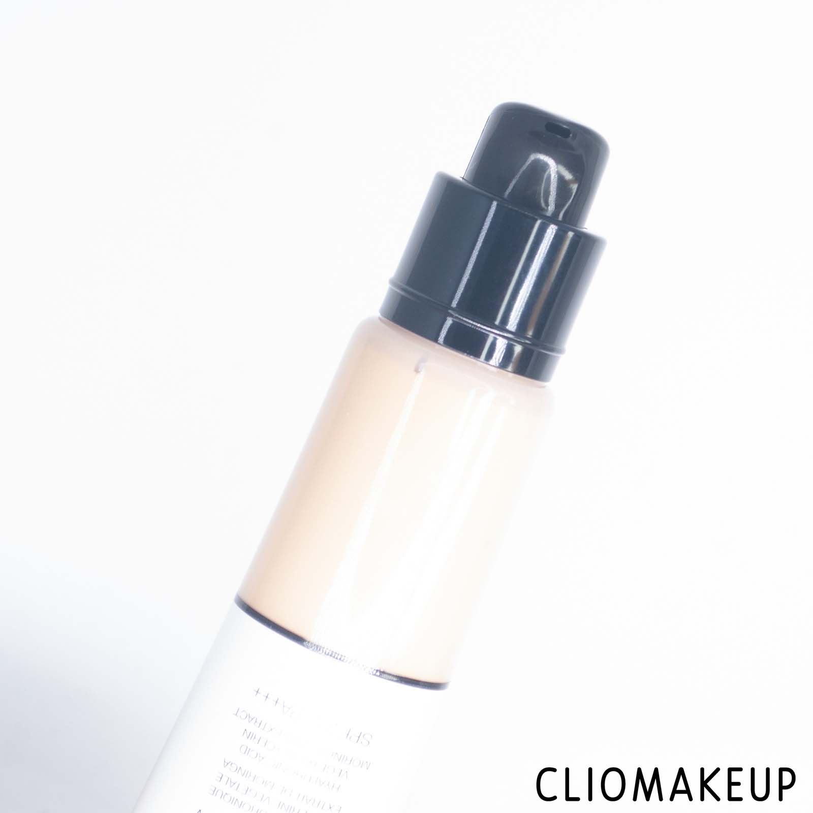 cliomakeup-recensione-fondotinta-lancome-skin-feels-good-hydrating-skin-tint-healthy-glow-spf-23-5