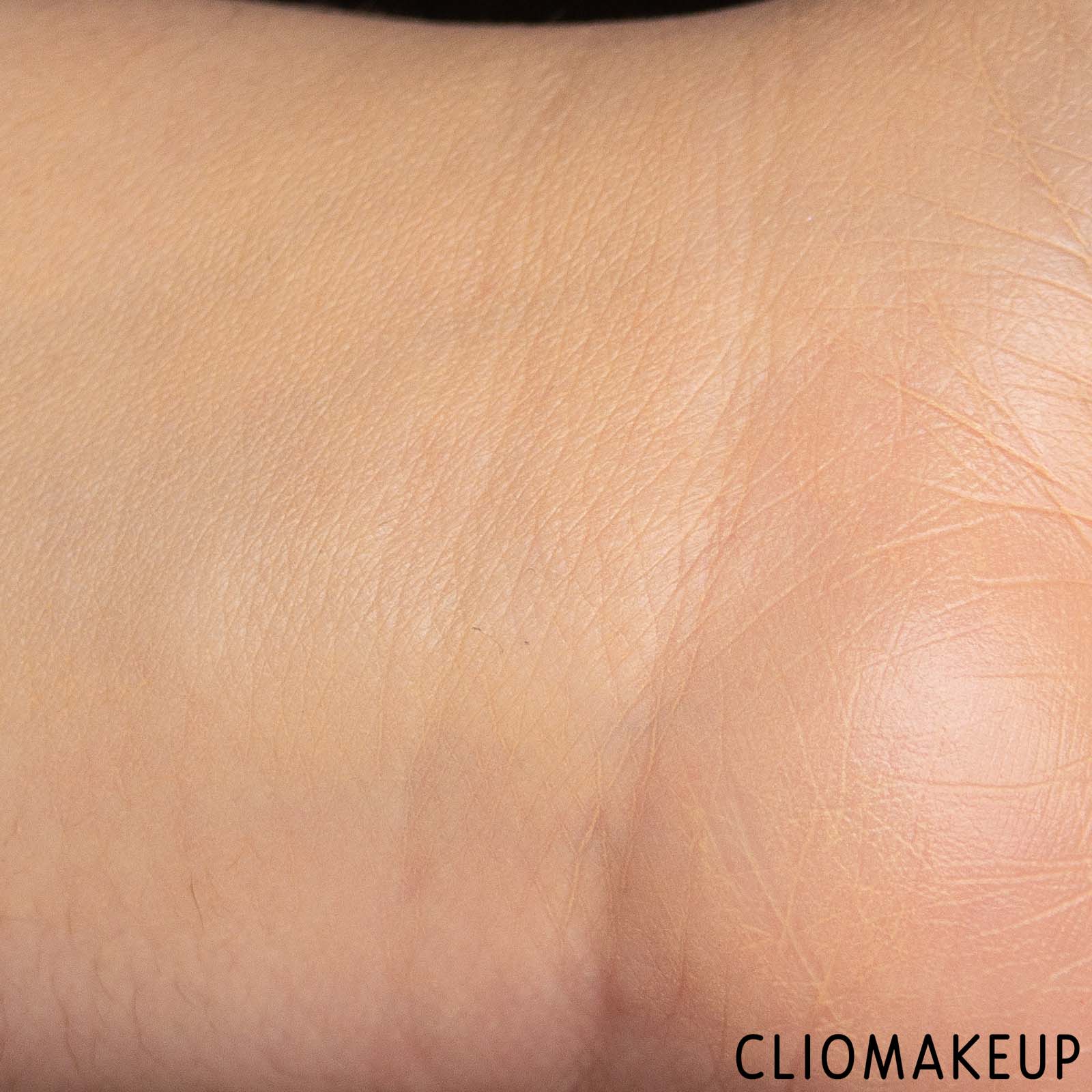 cliomakeup-recensione-fondotinta-wycon-liquid-velvet-foundation-fondotinta-liquido-mattificante-9