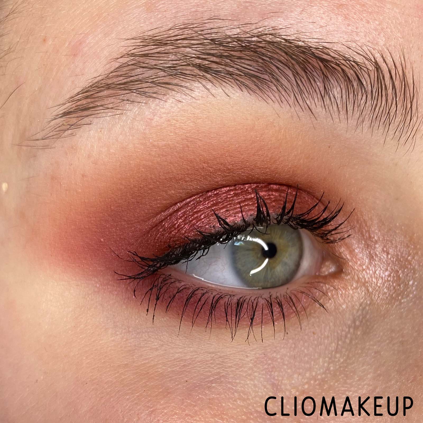 Cliomakeup-Recensione-Palette-Makeup-Revolution-Ultimate-Nudes-Dark-Shadow-Palette-11