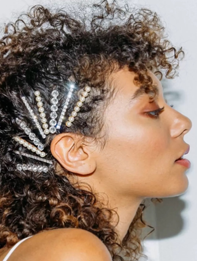 cliomakeup-acconciature-capelli-ricci-2021-teamclio-19