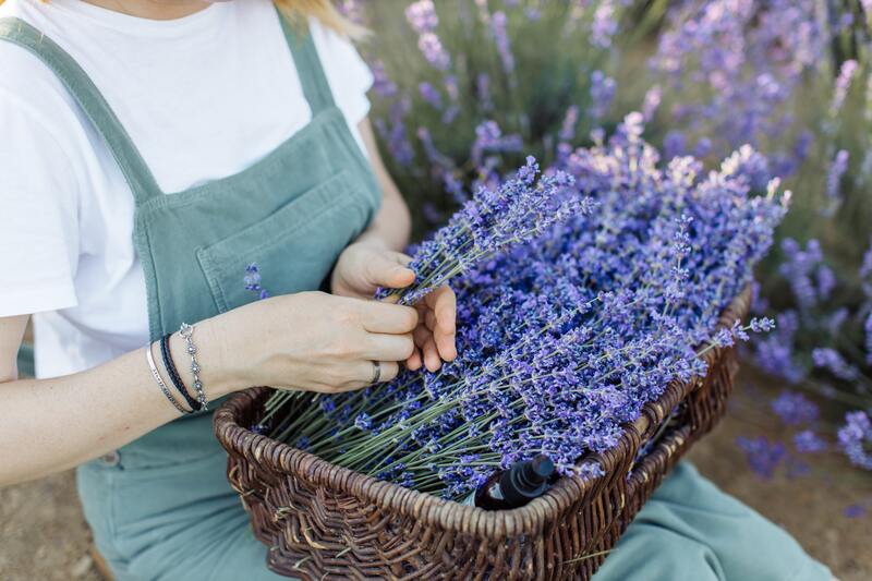 cliomakeup-acne-da-sole-lavanda