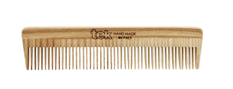 cliomakeup-capelli-lucenti-brillanti-tek-pettine-denti-fitti