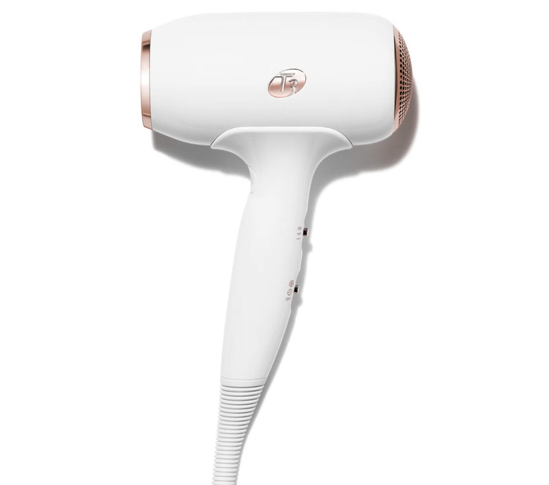 cliomakeup-come-avere-capelli-lucenti-t3-phon