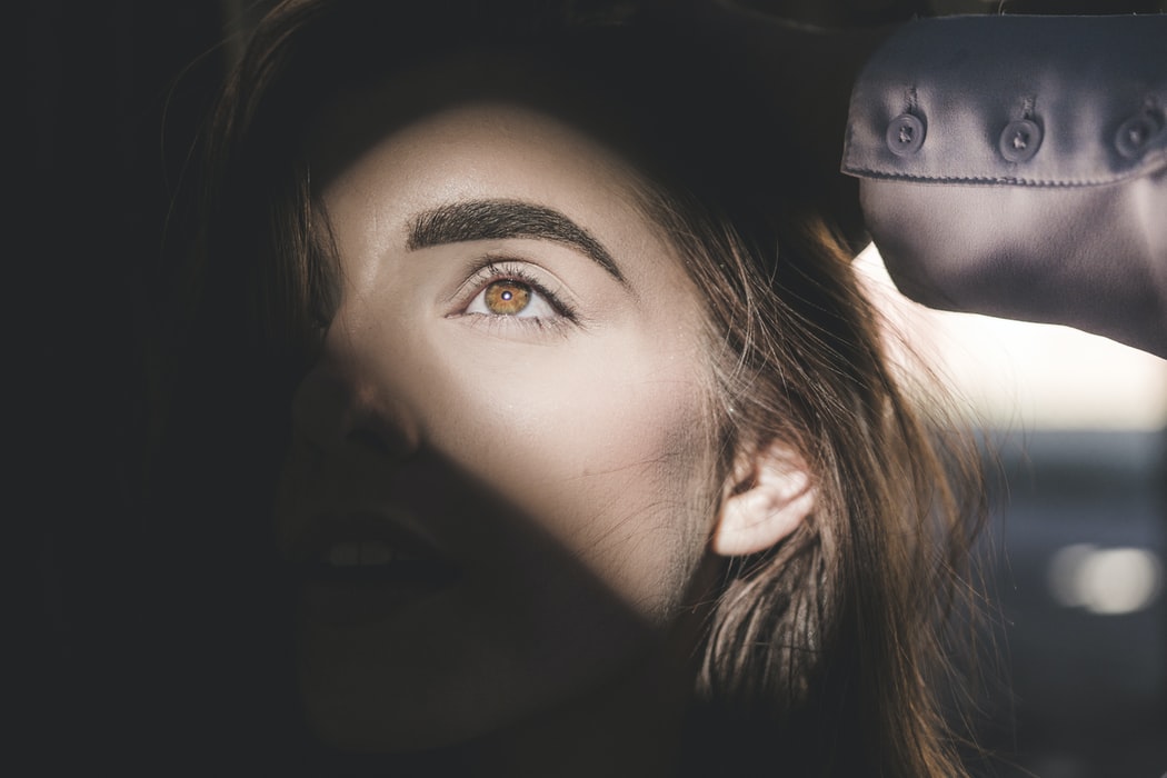 cliomakeup-come-schiarire-sopracciglia-10