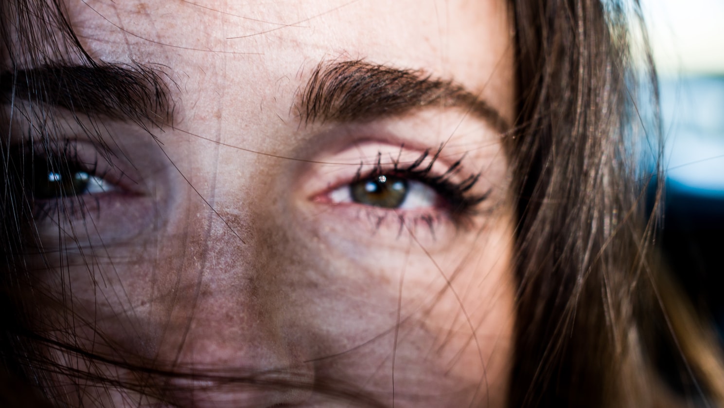 cliomakeup-come-schiarire-sopracciglia-2