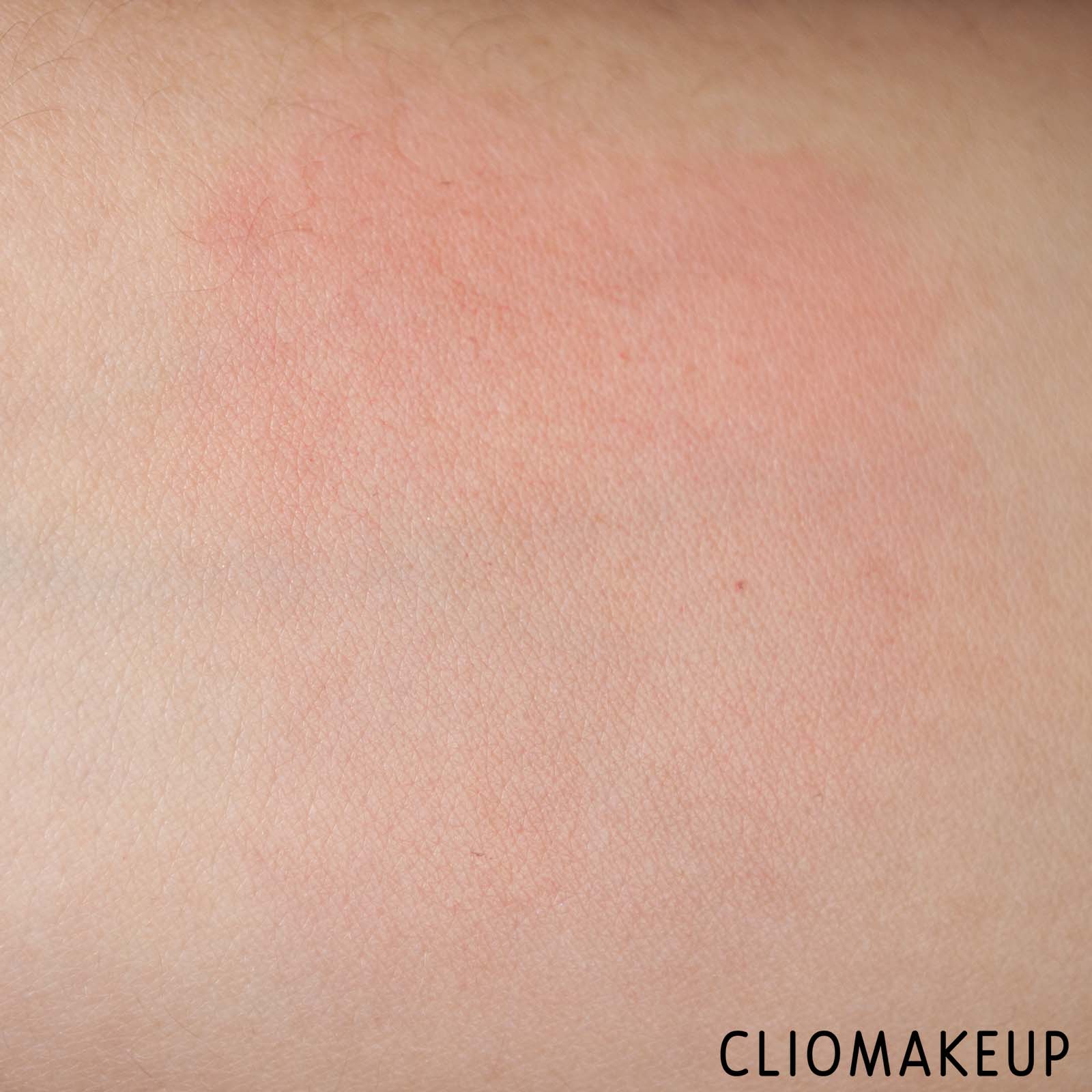 cliomakeup-recensione-blush-benefit-play-tint-tinta-liquida-per-labbra-e-guance-9