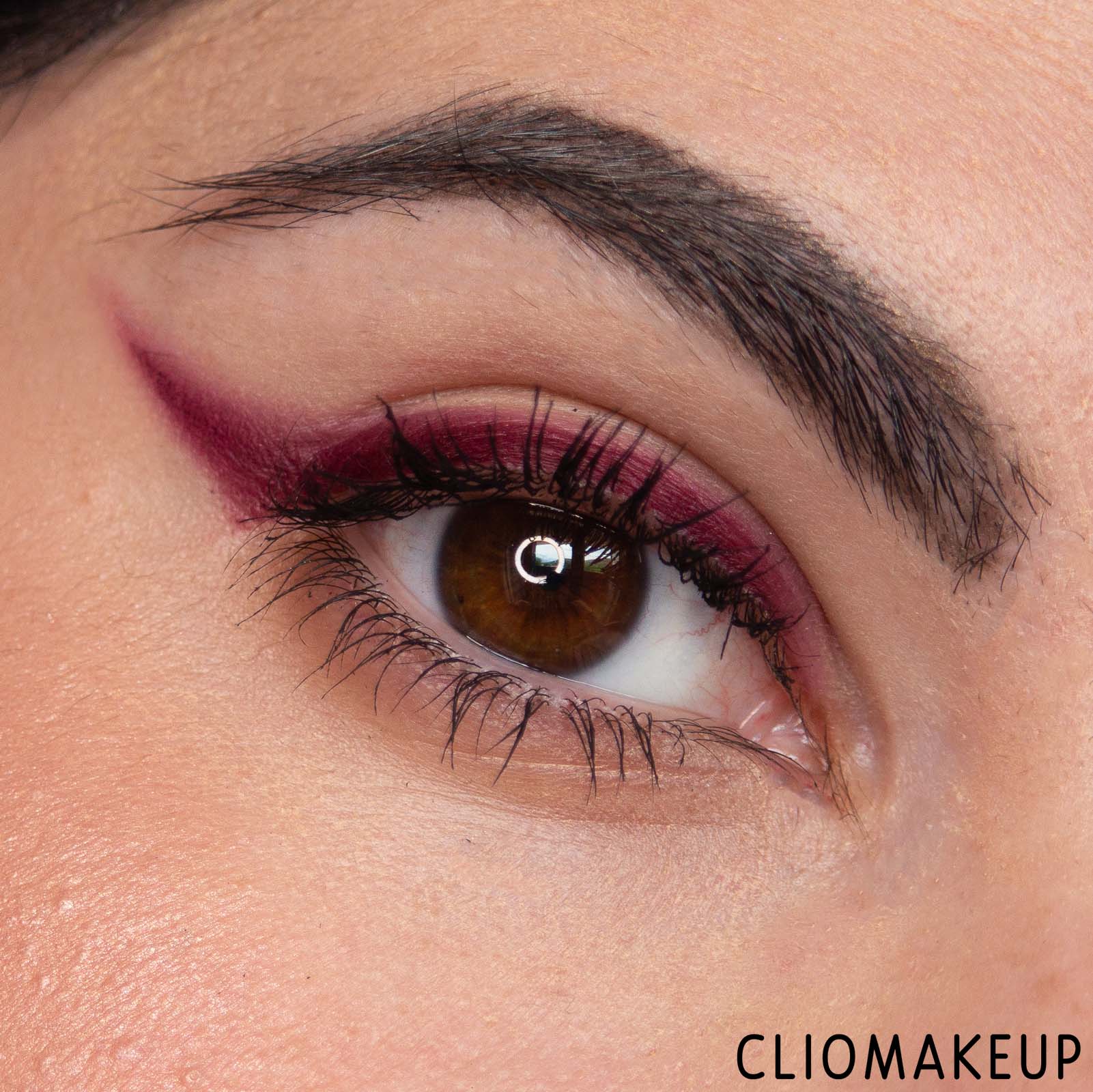 cliomakeup-recensione-ombretto-maybelline-color-strike-cream-to-powder-eyeshadow-pen-11