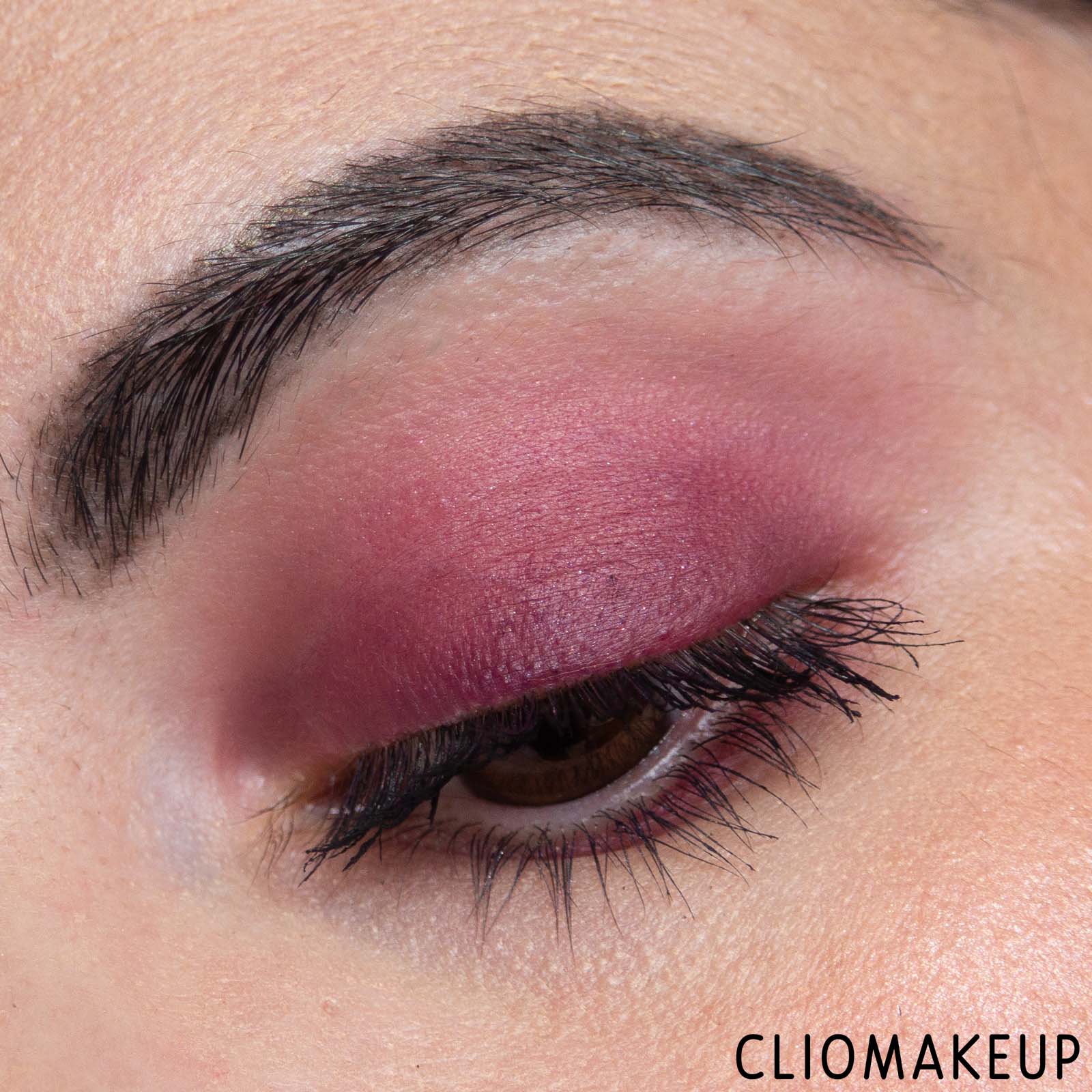 cliomakeup-recensione-ombretto-maybelline-color-strike-cream-to-powder-eyeshadow-pen-12