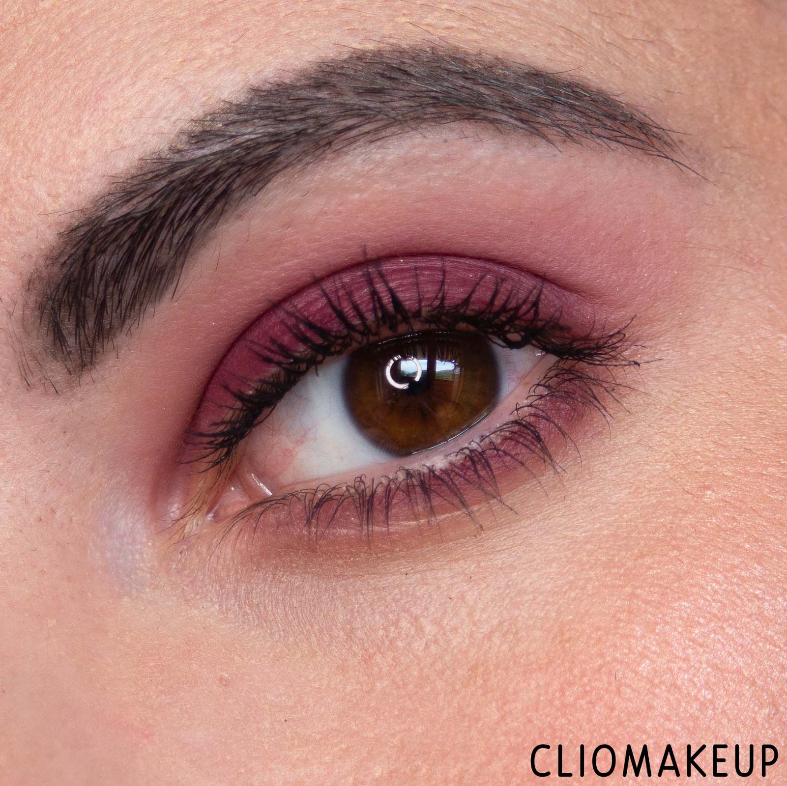 cliomakeup-recensione-ombretto-maybelline-color-strike-cream-to-powder-eyeshadow-pen-13