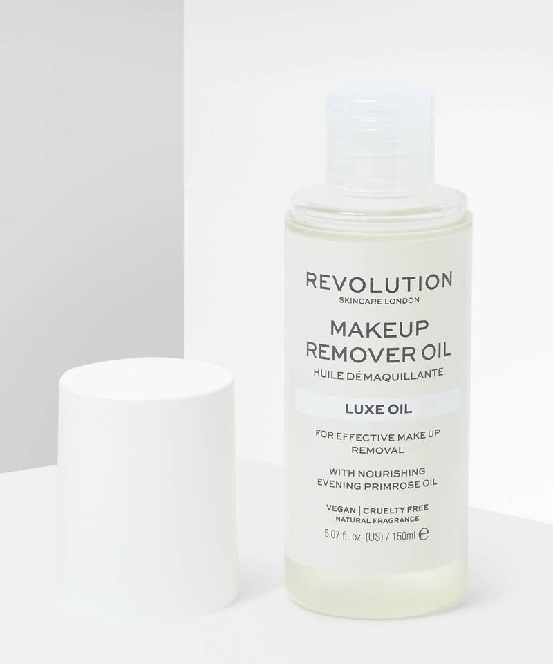 cliomakeup-skincare-routine-prodotti-economici-makeup-revolution-face-oil