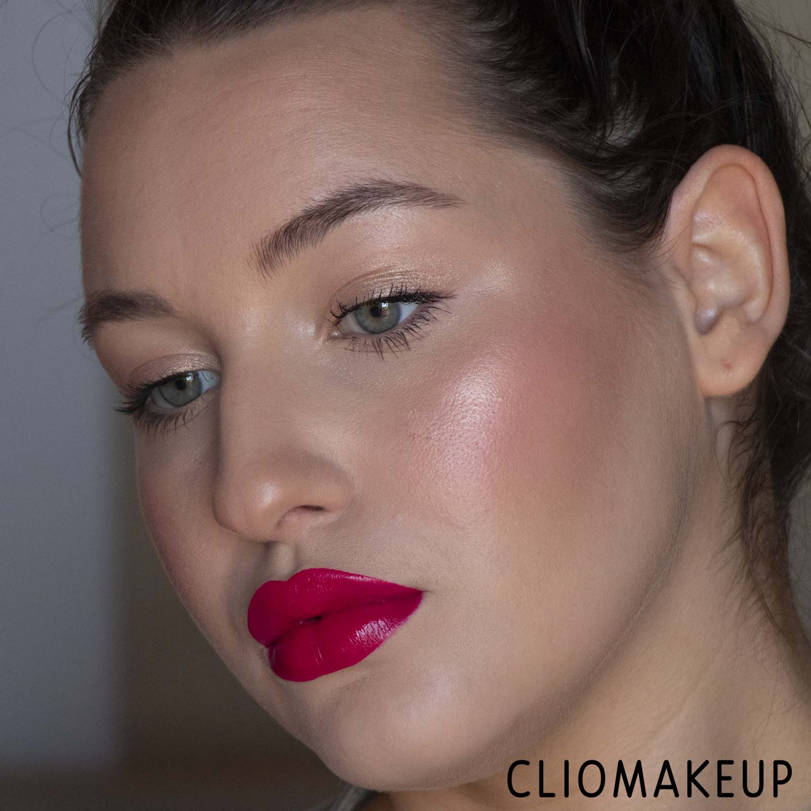 Cliomakeup-Recensione-Rossetto-MAC-Love-Me-Liquid-Lipcolour-13