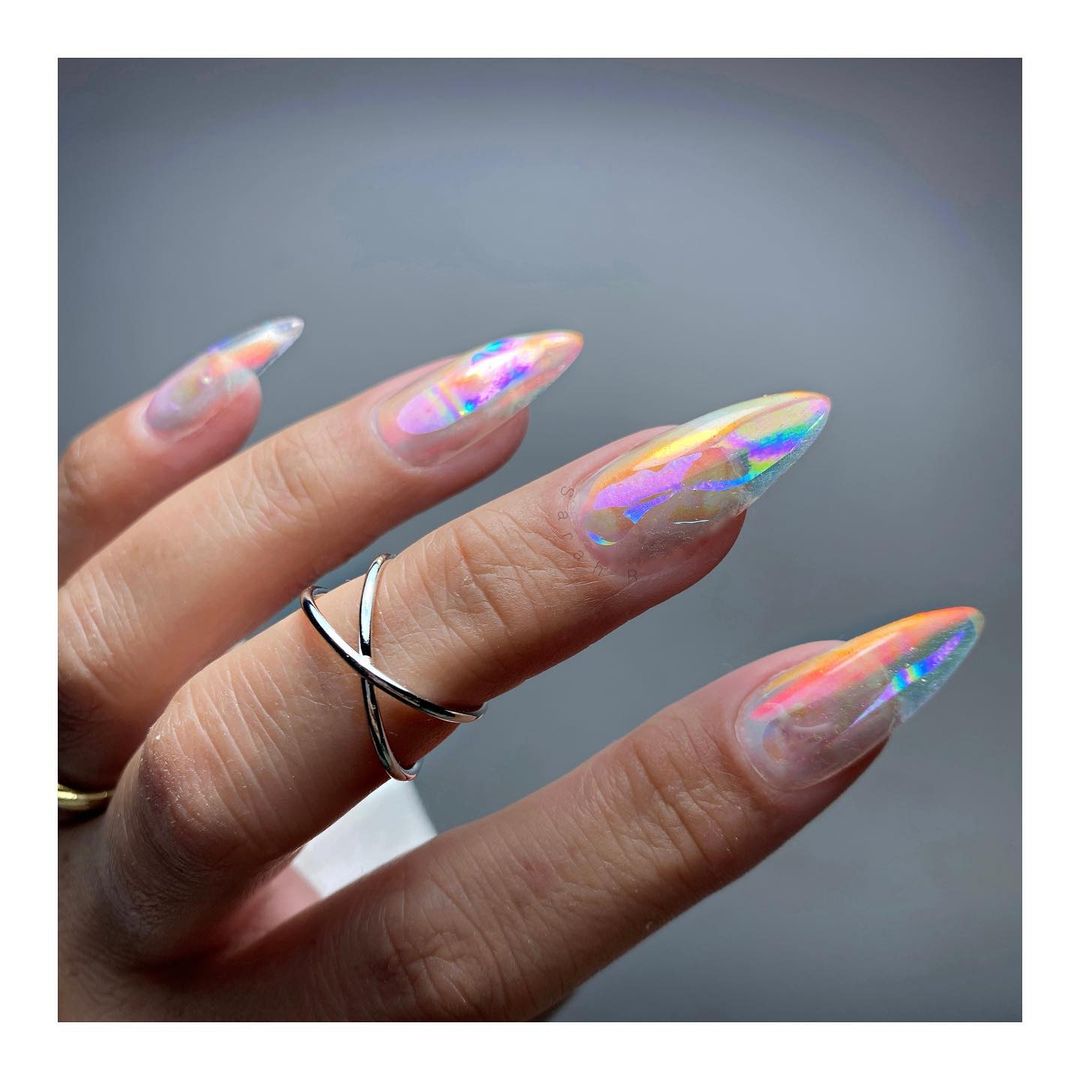 Cliomakeup-aurora-nails-trasparenti
