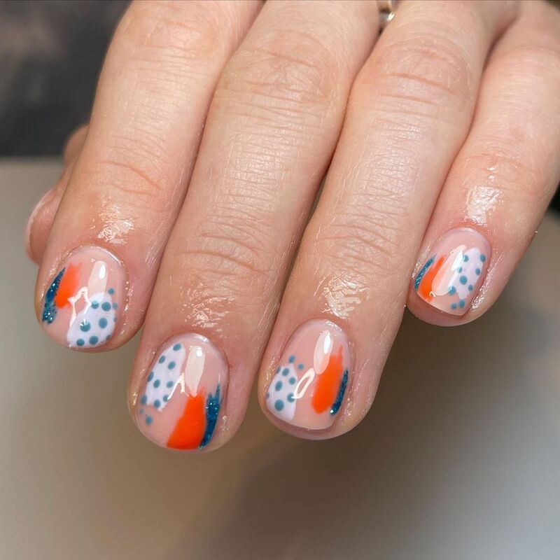 cliomakeup-abstract-nails-colorate