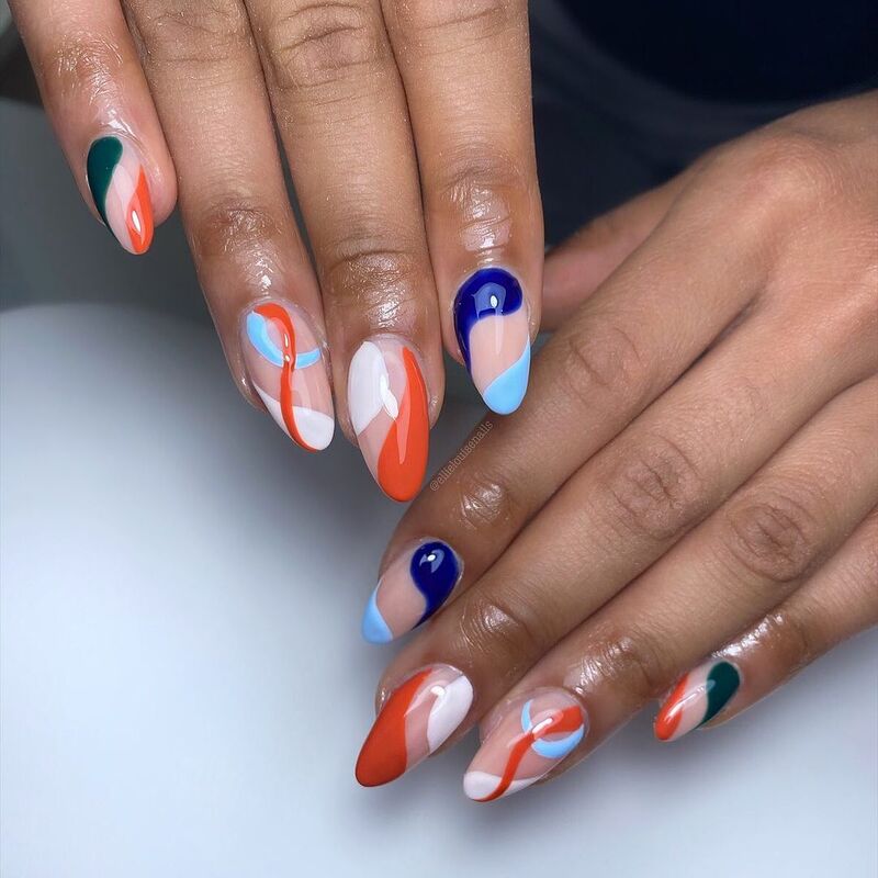 cliomakeup-abstract-nails-onde
