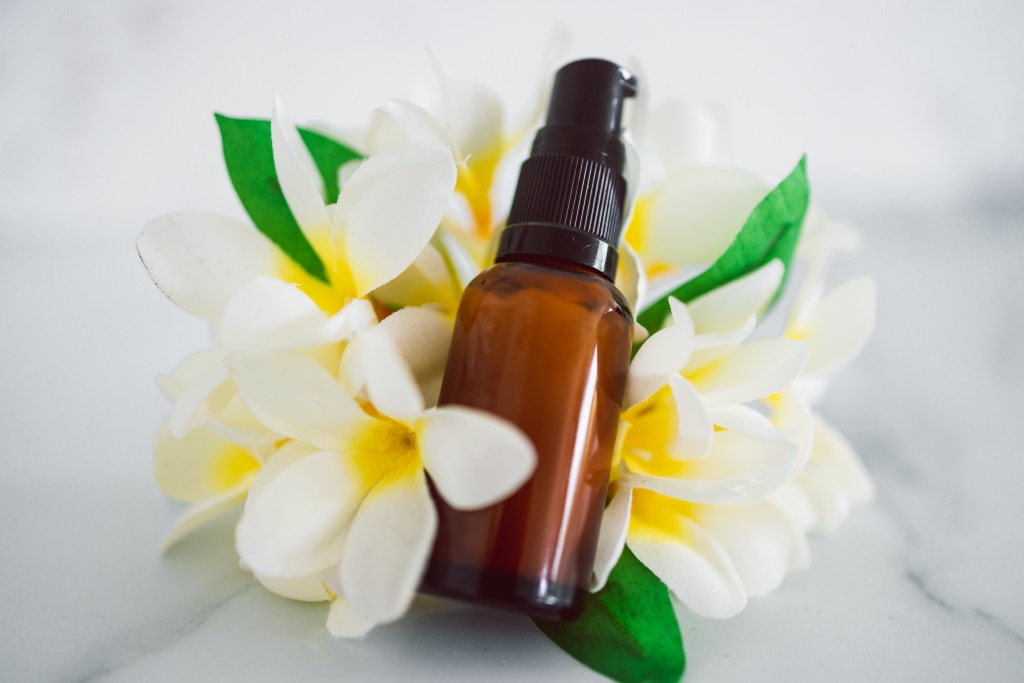 cliomakeup-olio-di-monoi-1-copertina