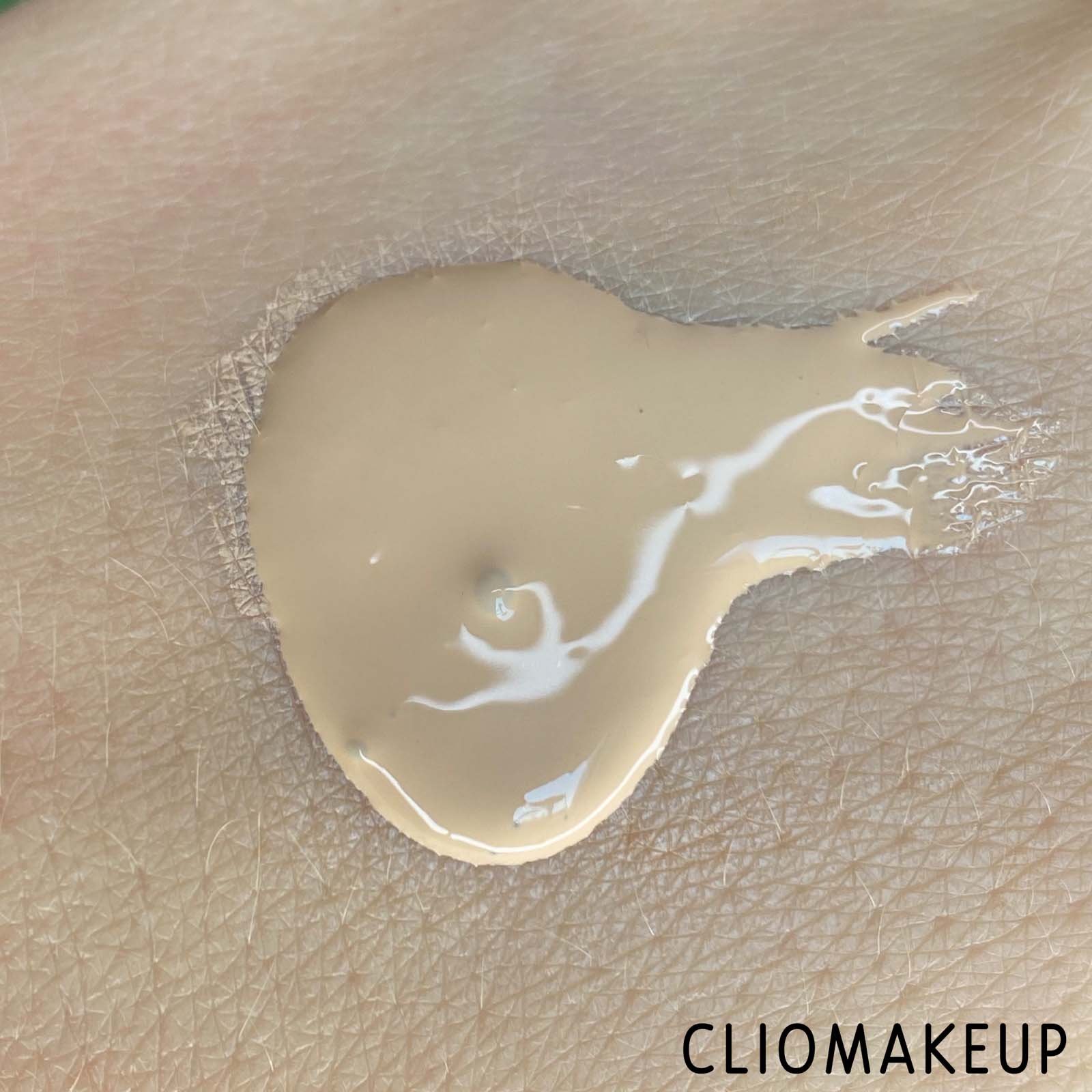 Cliomakeup-Recensione-Fondotinta-MAC-Studio-Radiance-Face-And-Body-Radiant-Sheer-Foundation-7