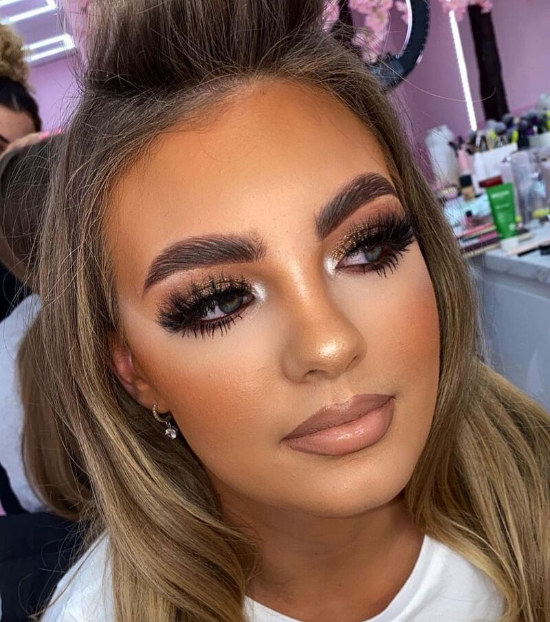 cliomakeup-come-mettere-bene-illuminante-volumi-viso