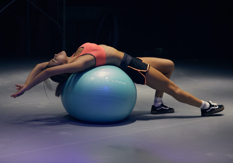 cliomakeup-esercizi-con-fitball-teamclio-9